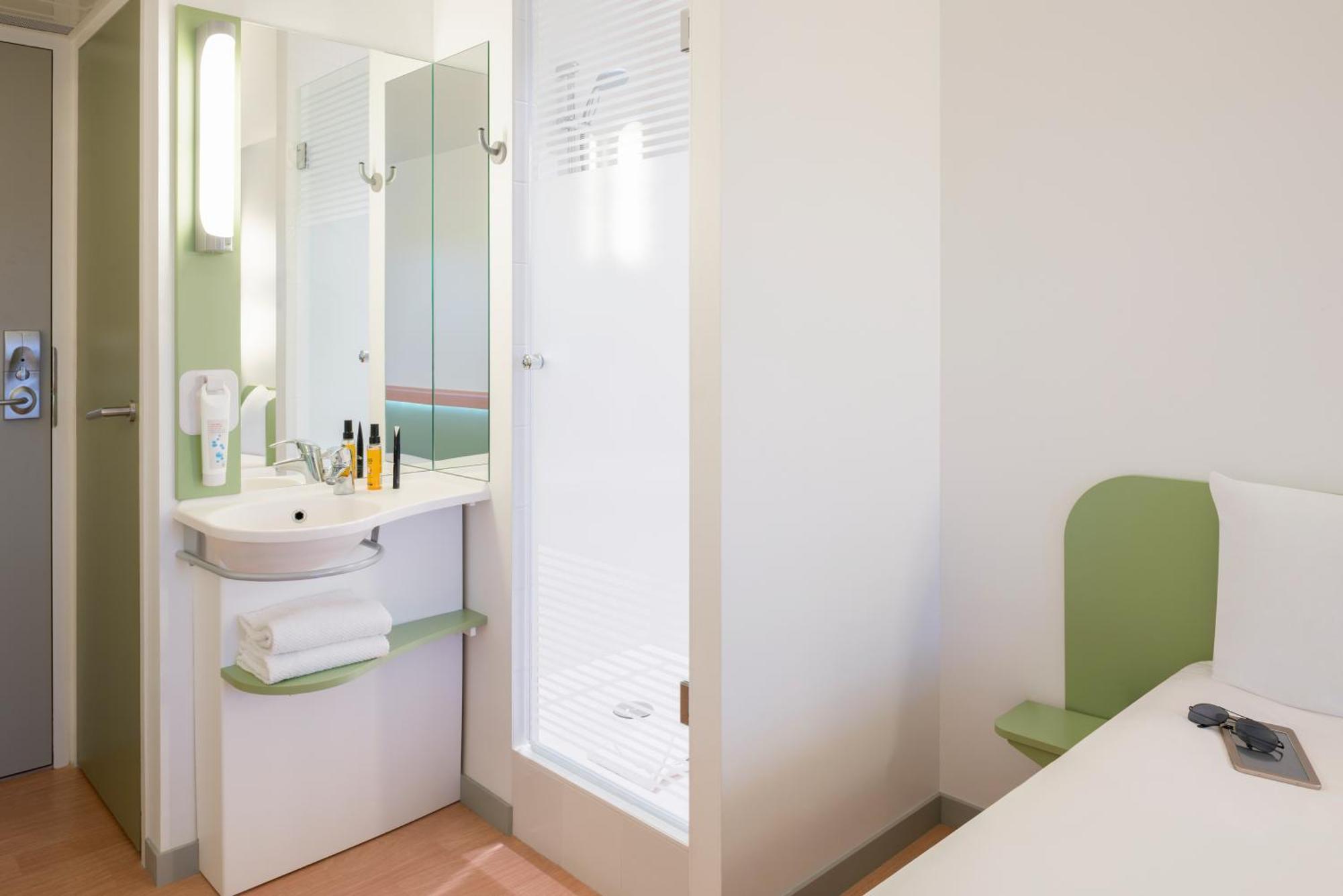 Ibis Budget Muenchen Putzbrunn Exterior foto