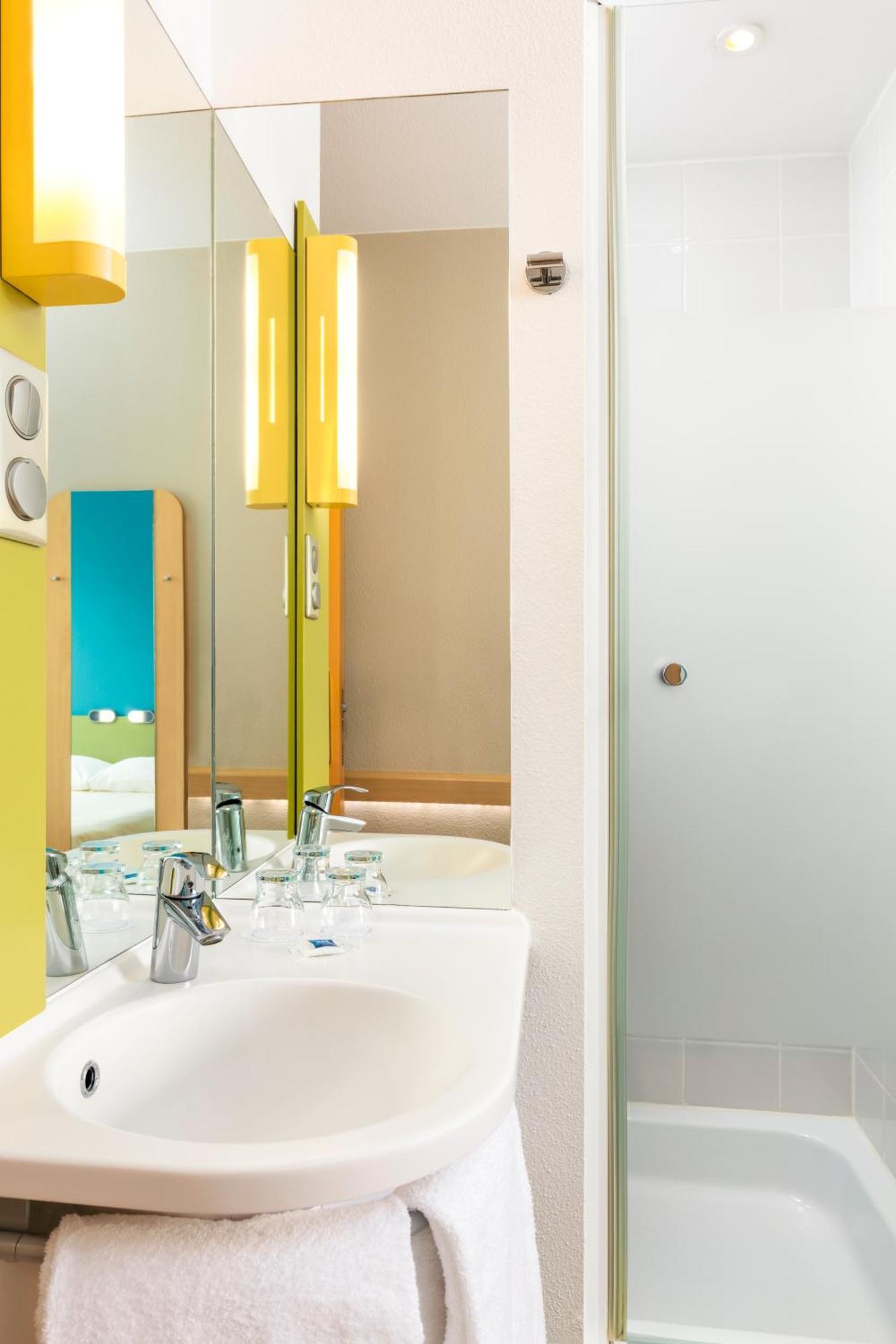 Ibis Budget Muenchen Putzbrunn Exterior foto
