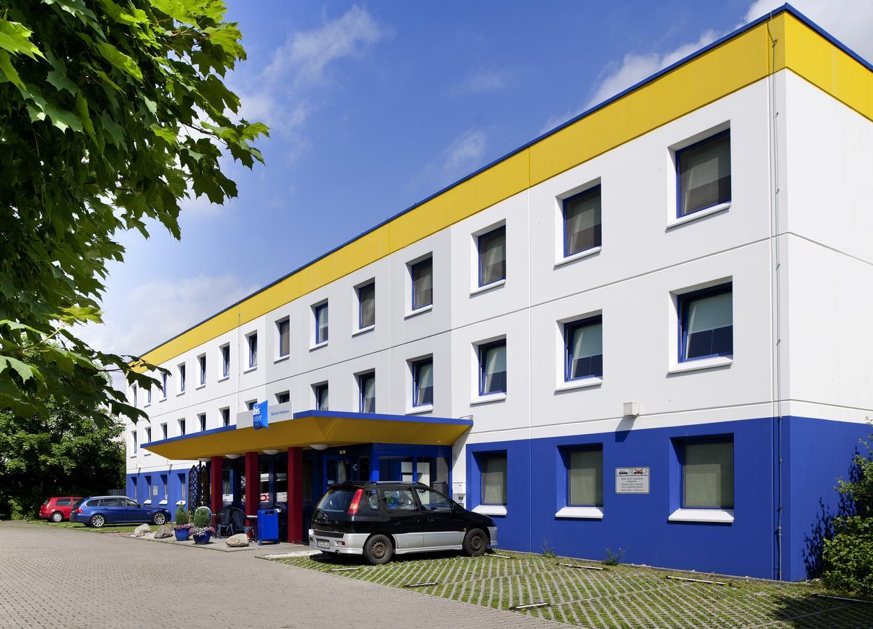 Ibis Budget Muenchen Putzbrunn Exterior foto